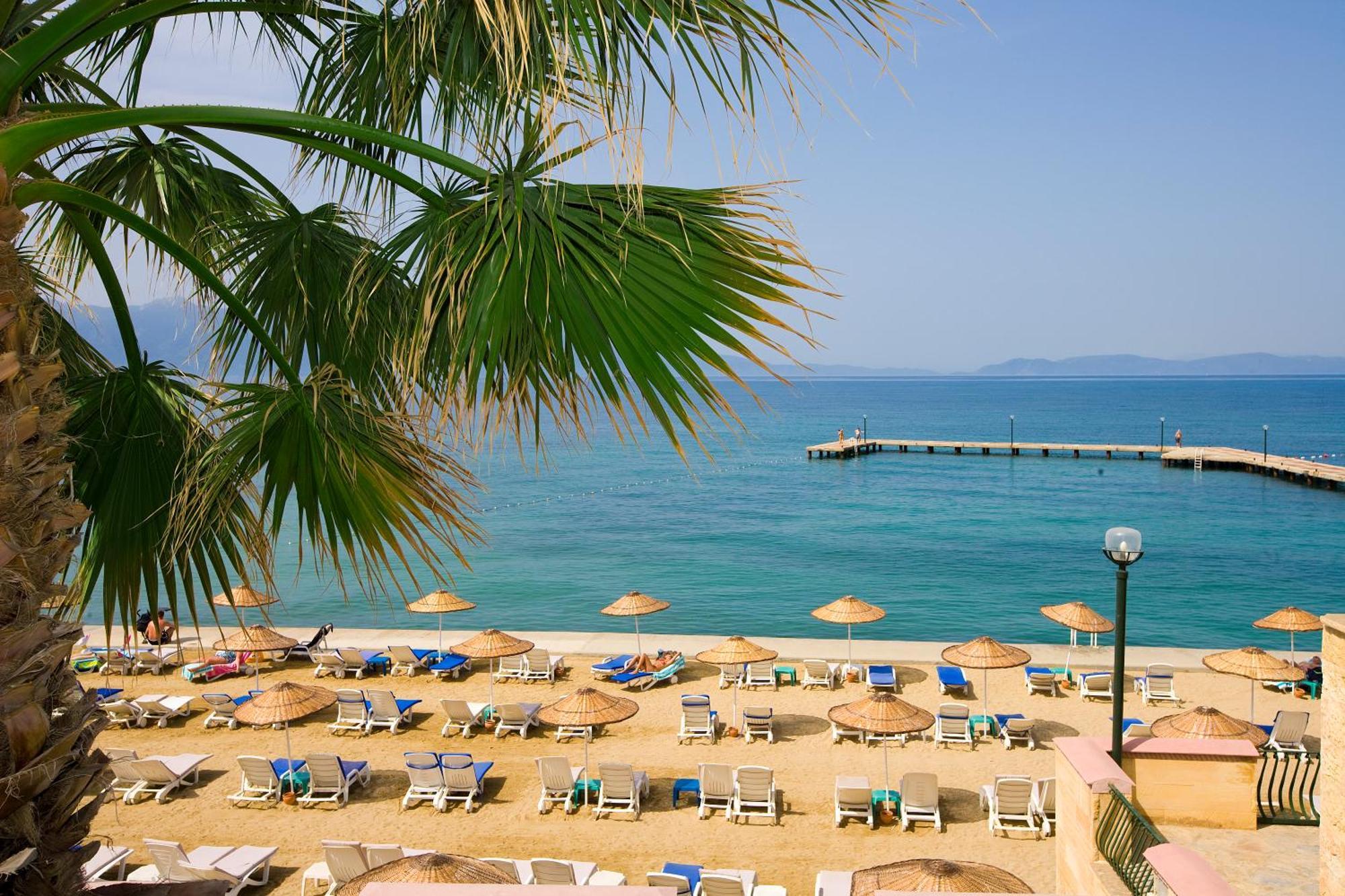 Fantasia Deluxe Hotel Kusadasi Exterior photo