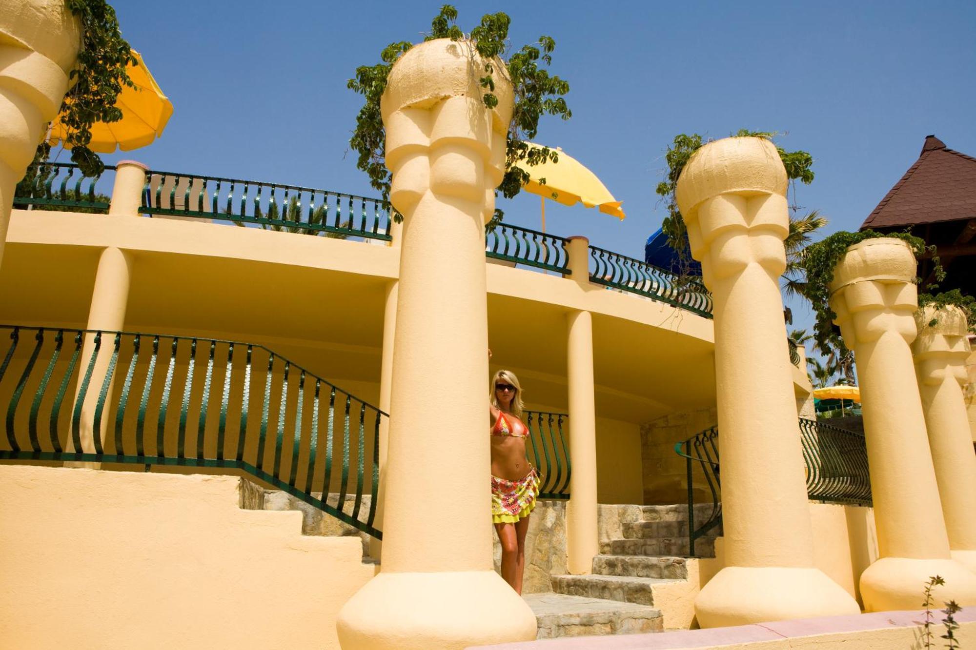 Fantasia Deluxe Hotel Kusadasi Exterior photo